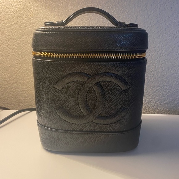 Handbags - Authentic Chanel Caviar Vanity case Cosmetic